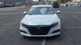 Used 2018 Honda Accord Touring image 4