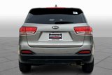 Used 2016 Kia Sorento LX w/ LX Convenience Package image 4