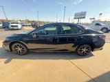 Used 2023 Toyota Camry SE image 3