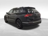 Used 2022 Volkswagen Tiguan SE image 3