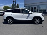 Used 2022 GMC Terrain SLE w/ Driver Convenience Package image 2