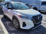 Used 2023 Nissan Kicks SV image 3