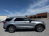 Used 2022 Ford Explorer XLT w/ Equipment Group 202A image 5