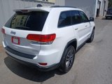 Used 2019 Jeep Grand Cherokee Laredo w/ Laredo X Package image 3