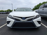 Certified 2018 Toyota Camry SE image 2