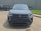 Used 2024 Volkswagen Taos SE image 3