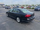 Used 2016 Volkswagen Passat 1.8T SE image 3