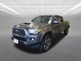 Used 2018 Toyota Tacoma 4x4 Double Cab image 2