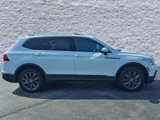 Used 2022 Volkswagen Tiguan SE image 2