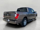 Used 2017 Nissan Titan SV image 3