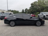 Used 2024 Nissan Altima 2.5 SV image 2
