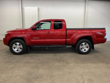 Used 2011 Toyota Tacoma 4x4 Access Cab V6 w/ TRD Sport Pkg image 2