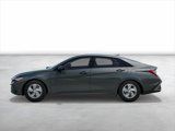 New 2025 Hyundai Elantra SE image 3
