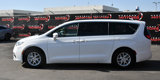 Used 2022 Chrysler Pacifica Touring-L image 4