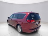 Used 2018 Chrysler Pacifica Touring-L image 6