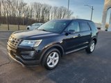 Used 2016 Ford Explorer XLT image 2