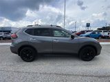 Used 2018 Nissan Rogue SV image 3