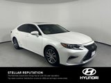 Used 2017 Lexus ES 300h w/ Luxury Package image 3