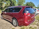 Used 2019 Chrysler Pacifica Touring-L image 3