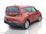 Used 2021 Kia Soul LX image 3