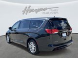 Used 2022 Chrysler Voyager LX image 3