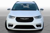 Used 2022 Chrysler Pacifica Limited image 3