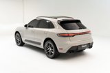Certified 2022 Porsche Macan image 3