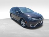 Used 2017 Chrysler Pacifica Touring-L image 3