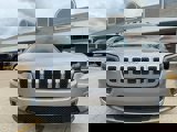 Used 2019 Jeep Cherokee Limited image 2