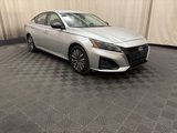 Used 2024 Nissan Altima 2.5 SV image 3