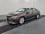 Used 2018 Toyota Camry XLE image 2