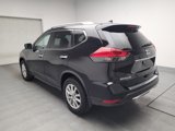 Used 2017 Nissan Rogue SV image 5