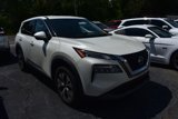 Used 2021 Nissan Rogue SV image 3