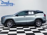 Used 2024 GMC Terrain SLT image 2