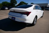 Used 2021 Hyundai Elantra SE image 3