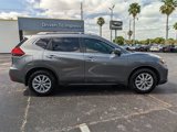 Used 2017 Nissan Rogue SV w/ SV Premium Package image 4
