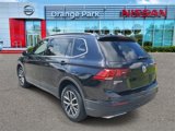 Used 2019 Volkswagen Tiguan SE w/ Panoramic Sunroof Package image 3