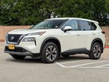 Used 2023 Nissan Rogue SV image 2