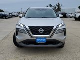 Used 2021 Nissan Rogue SV image 2