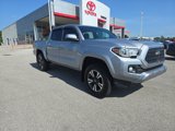 Certified 2018 Toyota Tacoma TRD Sport image 3
