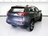 Used 2017 Jeep Cherokee Trailhawk image 3