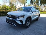 Used 2023 Volkswagen Taos SE w/ Panoramic Sunroof Package image 4
