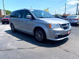 Used 2017 Dodge Grand Caravan SXT w/ Driver Convenience Group image 4