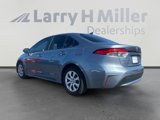 Used 2021 Toyota Corolla LE image 3