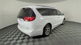 Certified 2019 Chrysler Pacifica Limited w/ Advanced Safetytec Group image 4