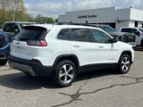 Used 2022 Jeep Cherokee Limited image 2