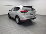 Used 2020 Nissan Rogue SV image 5