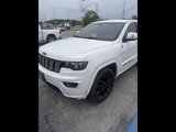 Used 2017 Jeep Grand Cherokee Altitude image 3