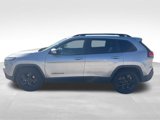 Used 2017 Jeep Cherokee Limited image 3