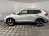 Used 2017 Nissan Rogue SL image 2